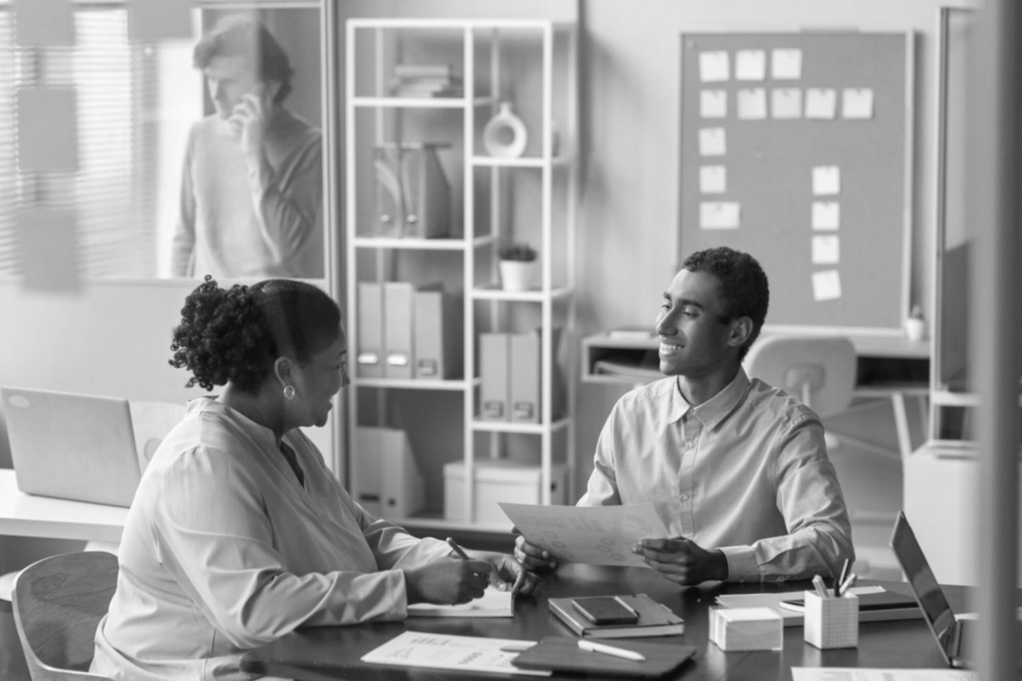 Interactive learning session with real economic data analysis