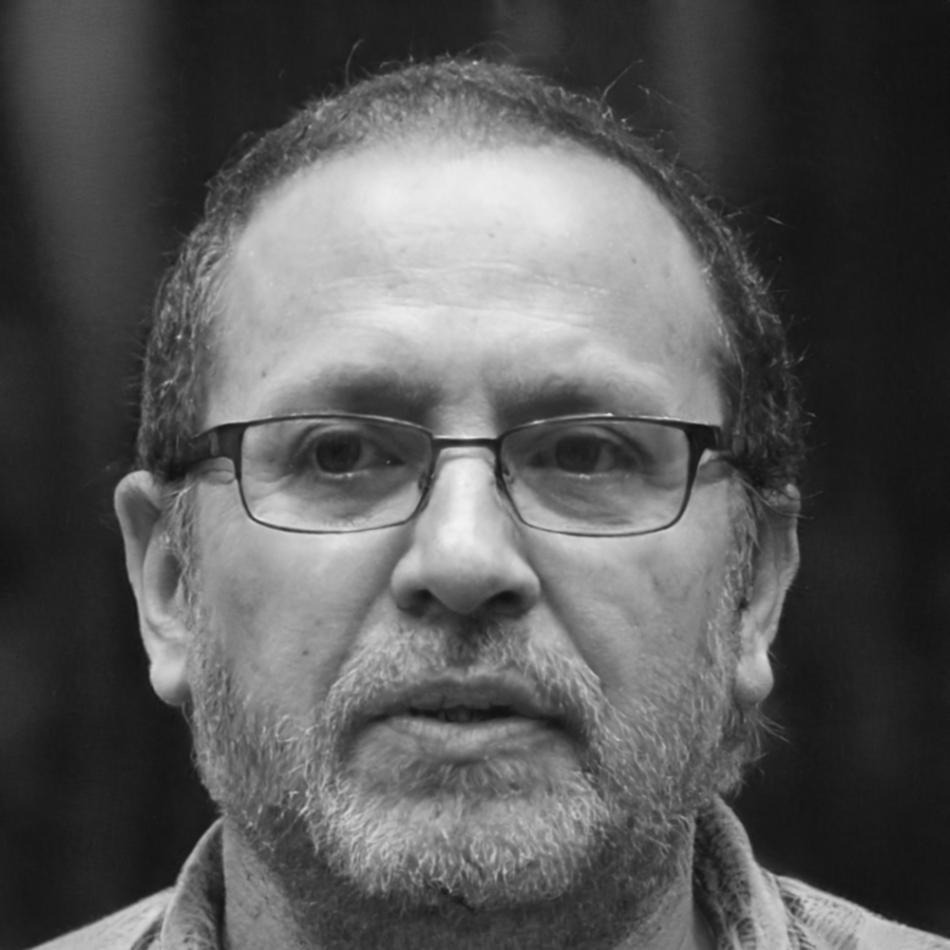 Henrik Lindqvist - Senior Financial Education Specialist